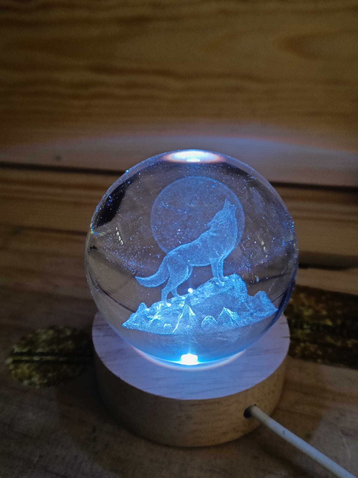 Esfera Cristal Lobo Tallado Láser