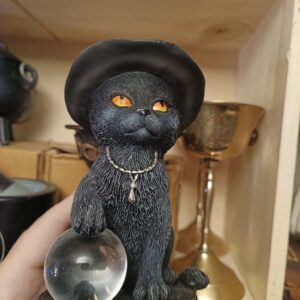 Figura Gato bola mágica