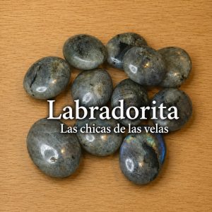 Rodado labradorita ovalada