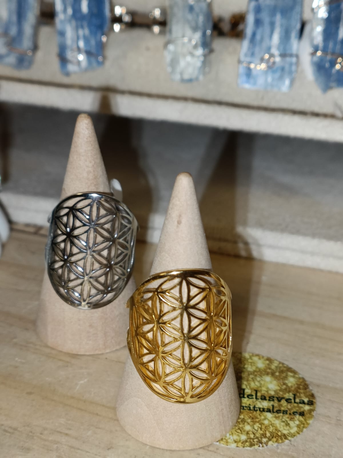 Anillo Flor de la vida dorada acero