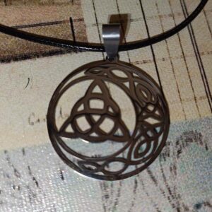 Collar Luna y Triqueta acero