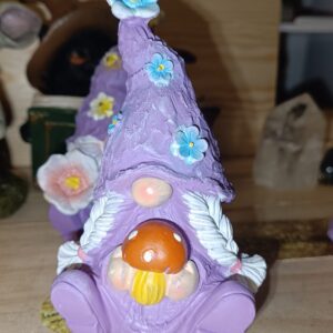 Figura Gnomo de jardín - flor azul