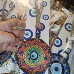 Ojo Turco madera rojo