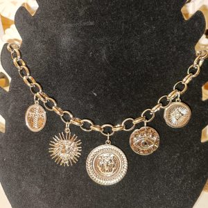 Collar monedas plateado
