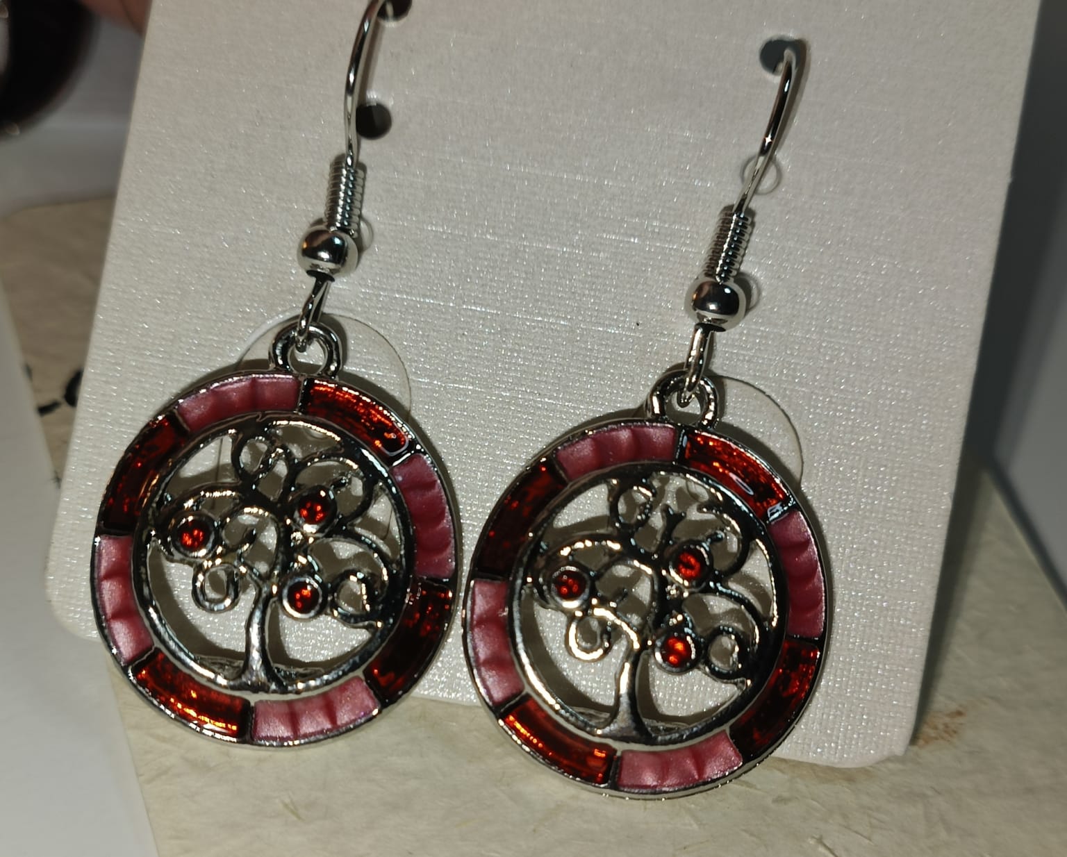 Pendientes árbol rojo
