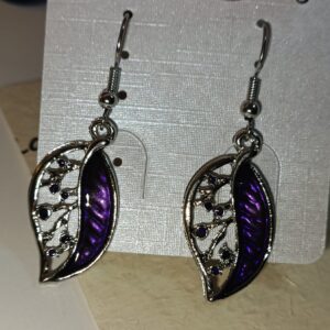 Pendientes hoja morada