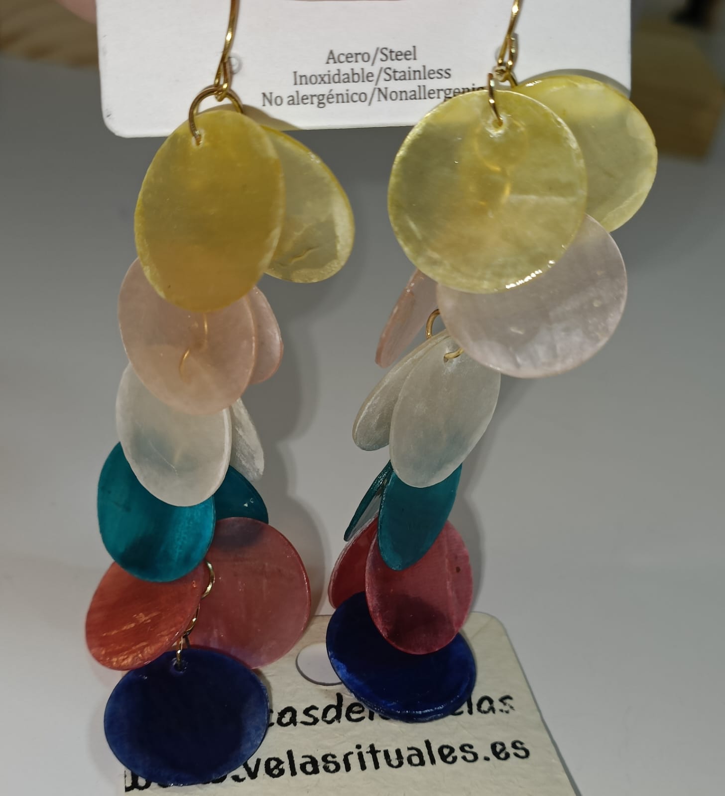 Pendientes nácar colores
