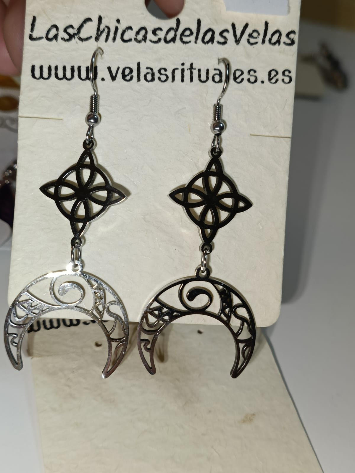 Pendientes nudo de bruja y luna plateado