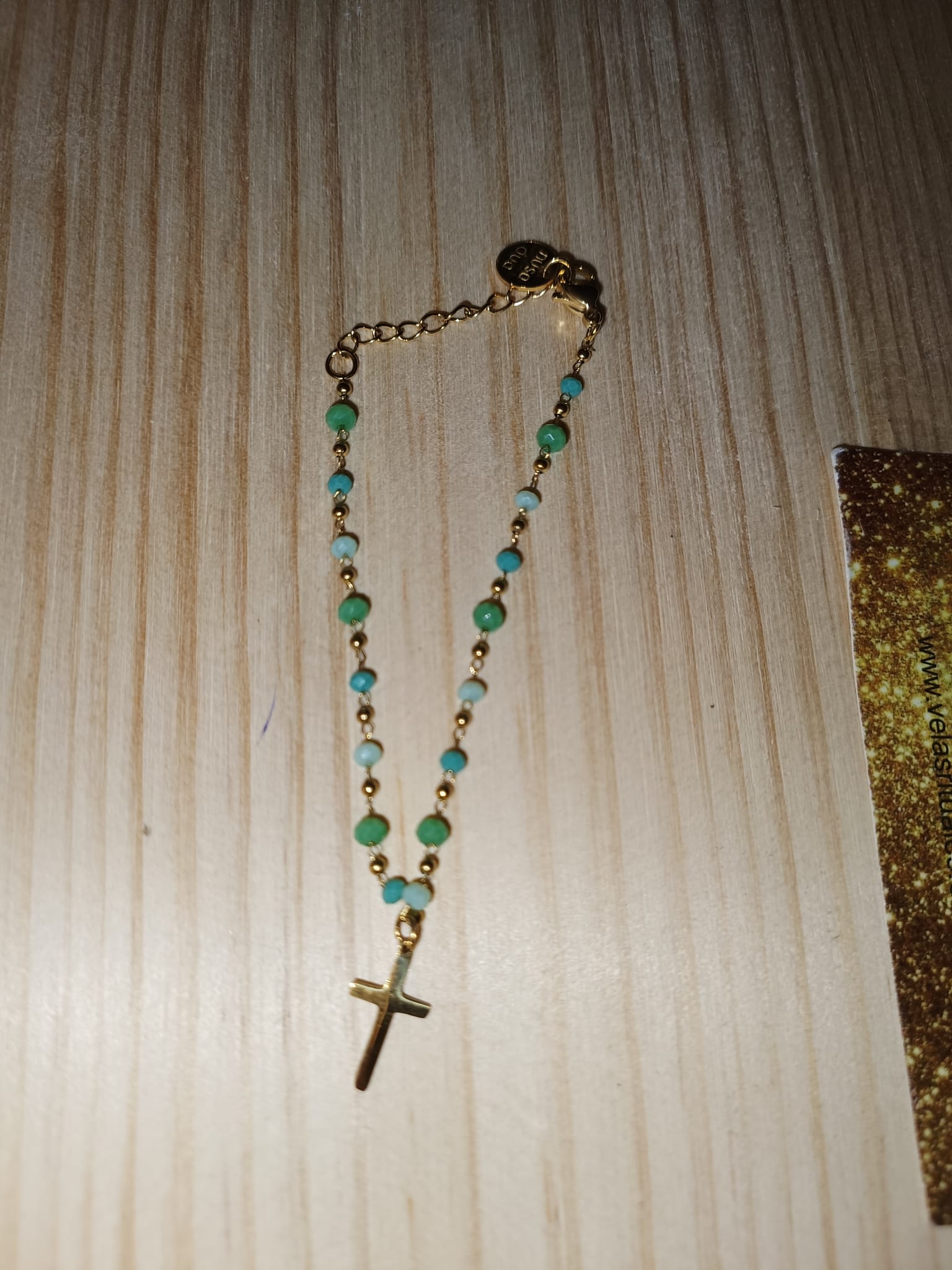 pulsera cruz cristal verde