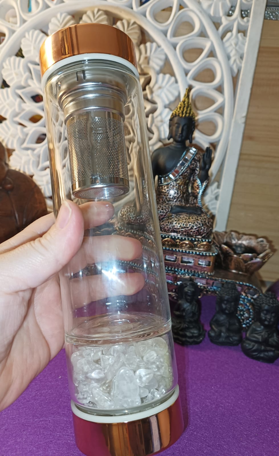 Botella con minerales - agua y té
