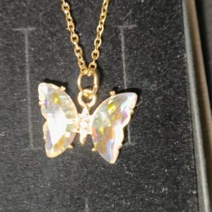 Collar mariposa amarilla cadena dorada