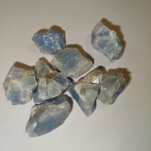 Calcita azul bruto