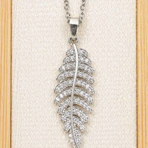 Collar hoja plateada