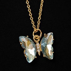 Collar mariposa azul cielo cadena dorada