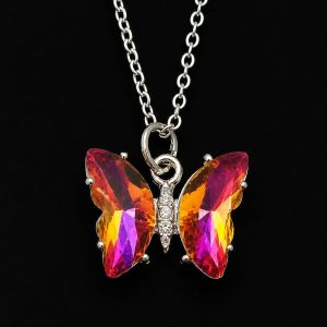 Collar mariposa rosa cadena plateada