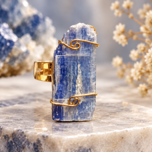 Anillo cianita azul acero ajustable