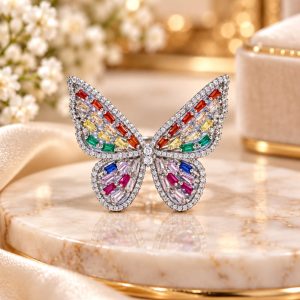 Anillo Mariposa con circonita y baño de rodio plateada N.16